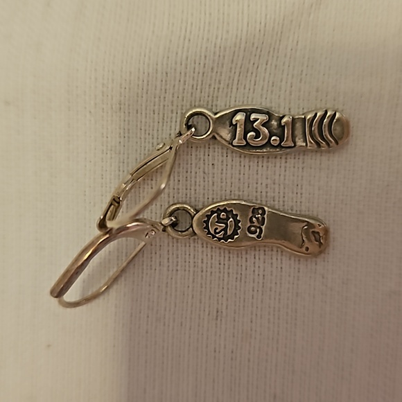Women's Running Athletic Half Marathon Earrings 13.1 Shoe Print Sterling 9.25 - Picture 4 of 4